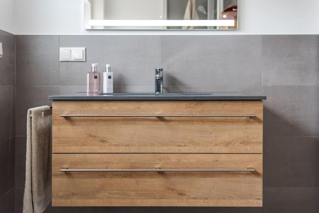5 Sterne-Ferienhaus Eisvogel Am See Mit Sauna Und Kamin คราโคอัมเซ ภายนอก รูปภาพ
